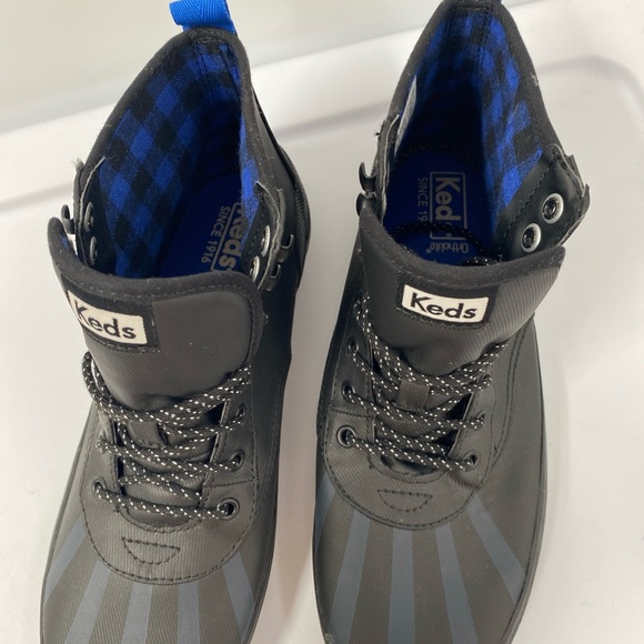 Keds women’s size 9, Black and Blue Shoes - Picture 4 of 9